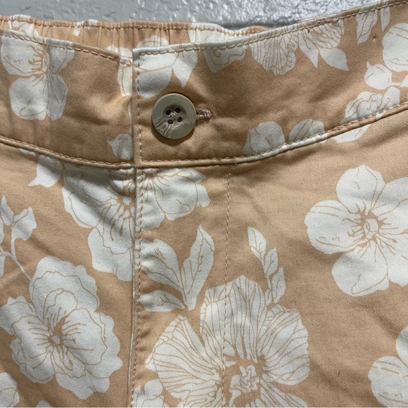 Jachs Girlfriend Women’s Floral Peach Shorts Size Small - Picture 2 of 4